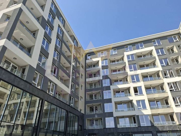 Продава се Двустаен апартамент в Бургас, Изгрев - 74 кв.м за 1717 €/кв.м - Снимка #6