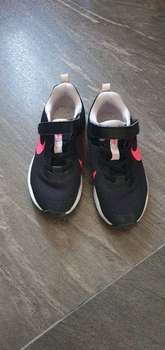 Adidasi Nike copii