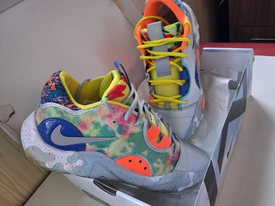 Кроссовки NIKE  б\у (оригинал100%)