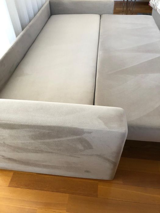 Vand canapea aproape noua