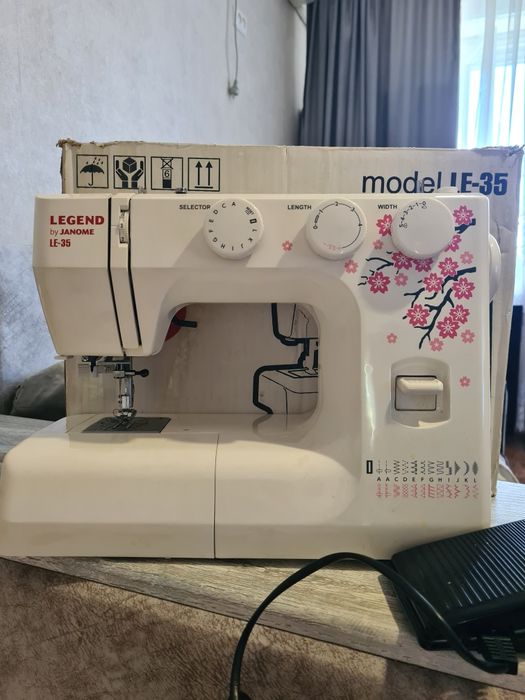Продам швейную машинку JANOME LE-35