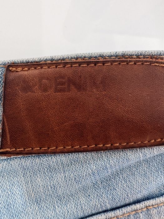 Vand pantaloni marca Denim