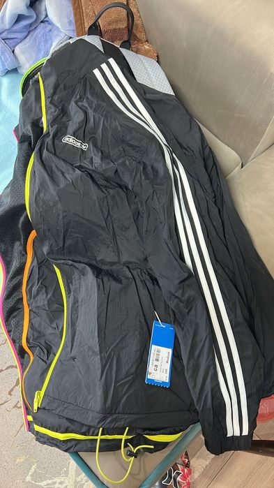 Горница Адидас с две лица adidas