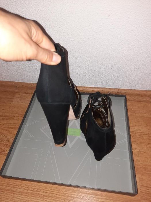 Pantofi piele intoarsa,designer lux Cynthia Vincent,masura 37-37.5