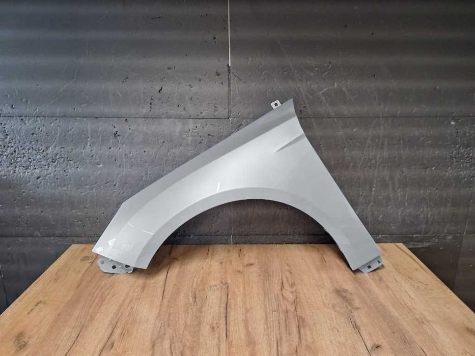 Aripa Fata Stanga Ford Focus 3 III An 2011-2014 (Gri (Magnum Grey))