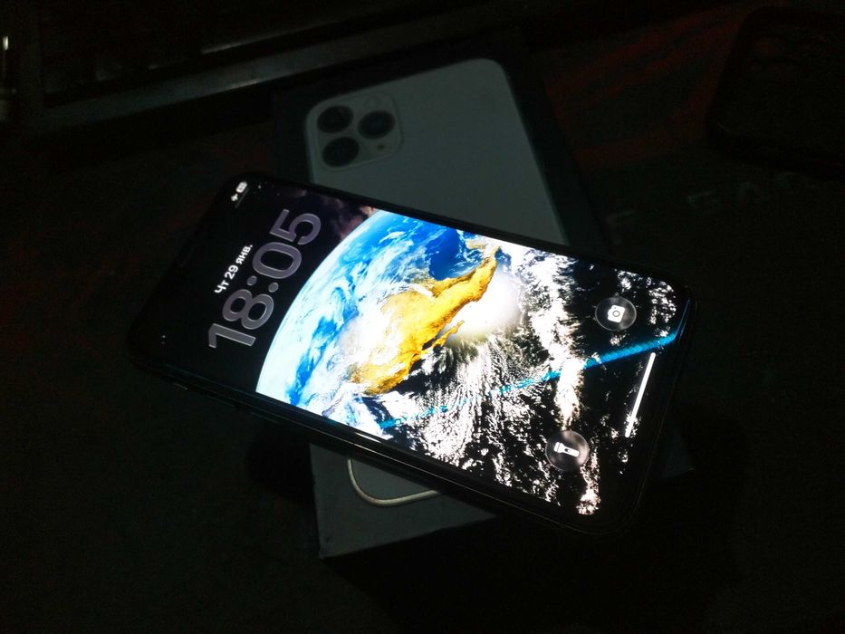 Iphone 11 pro Gold 256gb region USA