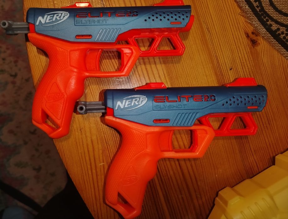 Комплект оригинални Nerf бластери + подарък амуниция!