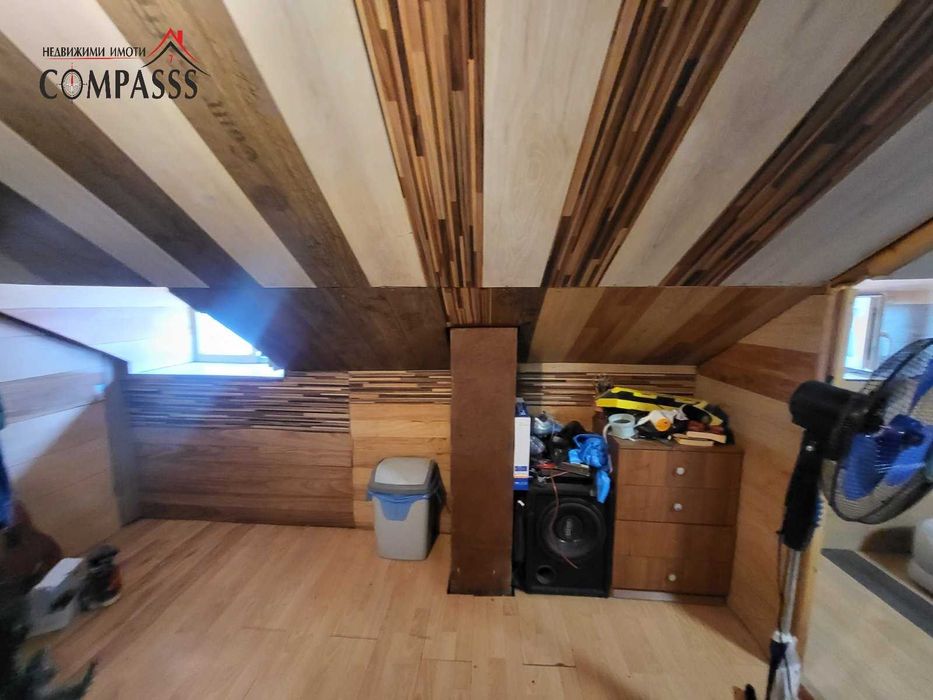 Къща с двор, район ЦЕНТЪР-Млад техник, гр. Добрич– 255000лева!