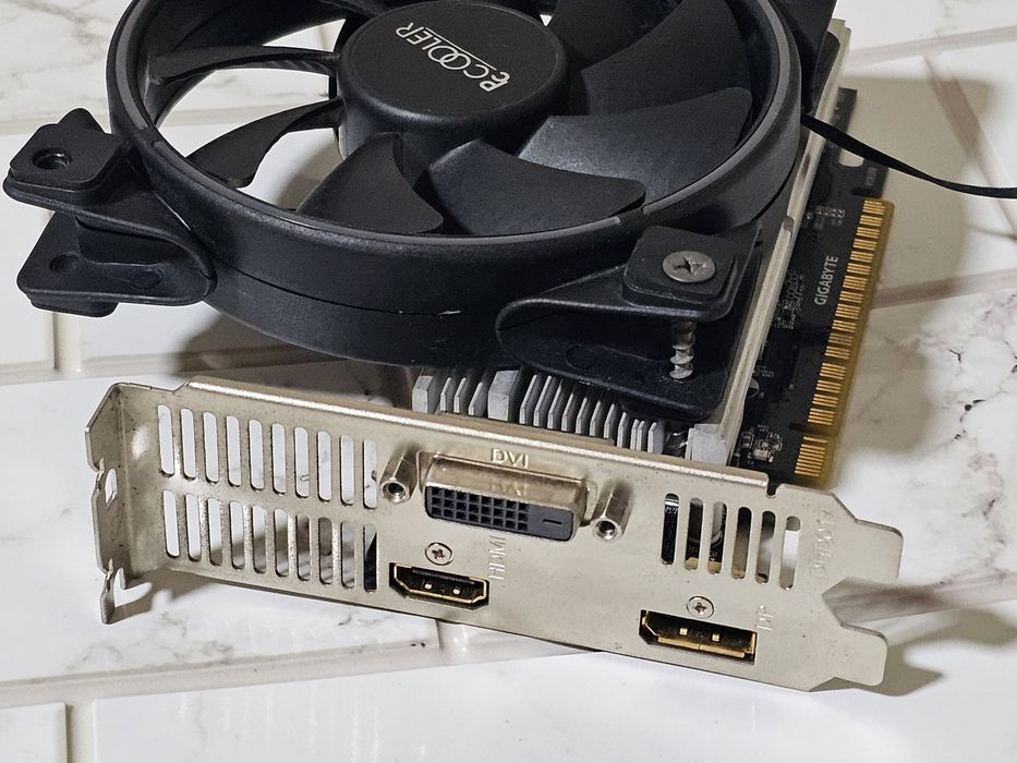 Gigabyte Gtx1650 low profile 4Gb