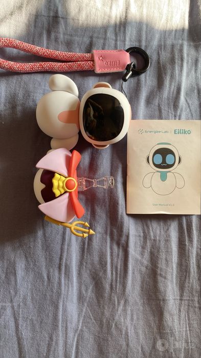 eiliko robot.