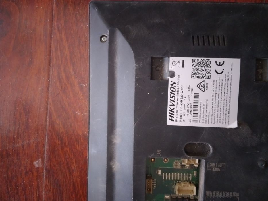 Ip Монитор б/у hikvision