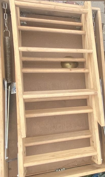 Scara pliabila de lemn pentru mansarda/pod