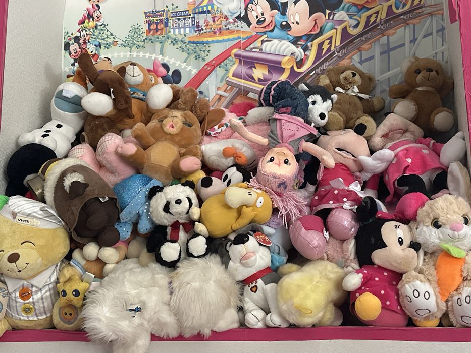 Играчки и аксесоари за игра с кукли