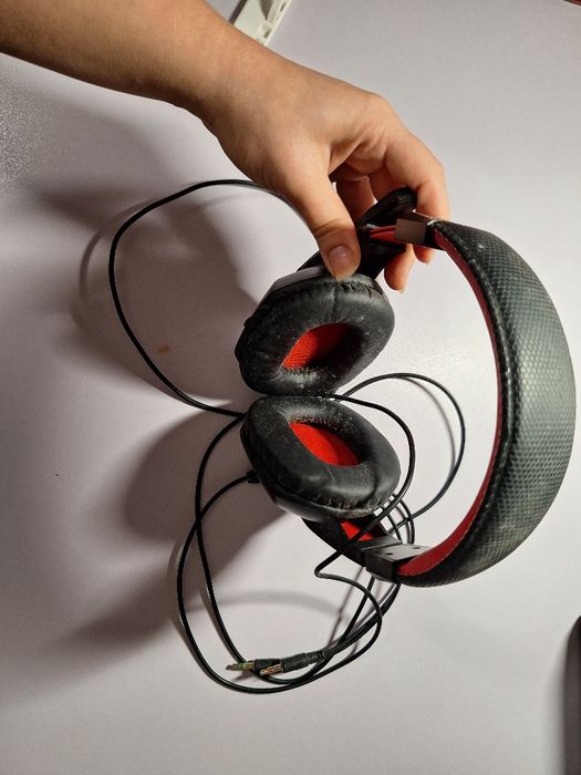 Set de căști și mouse Red Dragon