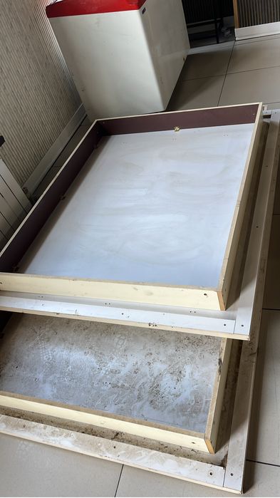 Жер стол үлкен ауыр