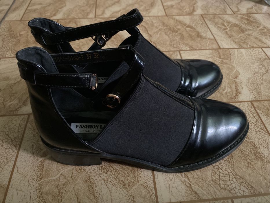 Женские туфли