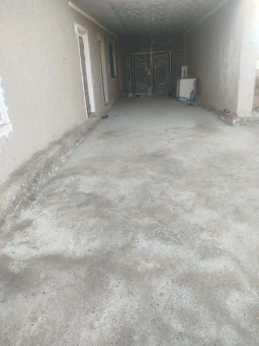 Uy sotiladi 2 uy bir dahliz navbahor dacha