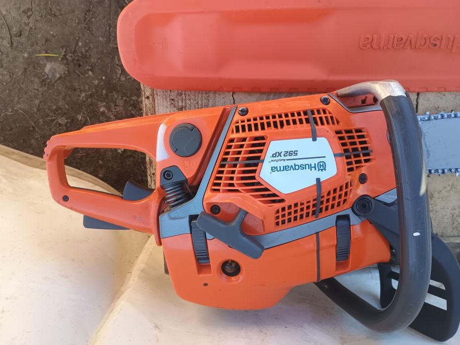 Husqvarna 592 XP . Lama 70 cm.