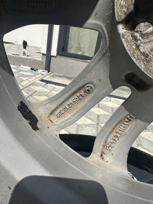 Jante aliaj Mercedes R17 + cauciucuri 225 / 50 / R17 et 48.5 A2054010200