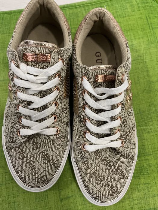 Сникърси / кецки Guess