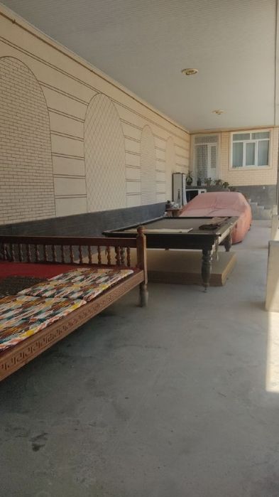 Nazarbekda, 8 sotix 9 honali har bir honani tegi podvulli sotiladi.