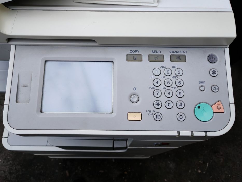 Vând copiator - scanner - multifuncțional Canon