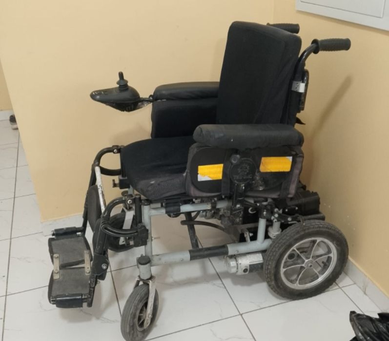Электрический инвалидная коляска