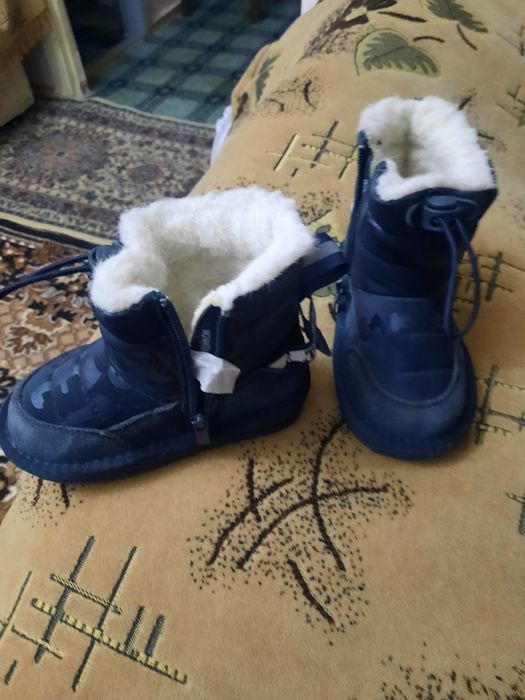 Продаются детские сапожки