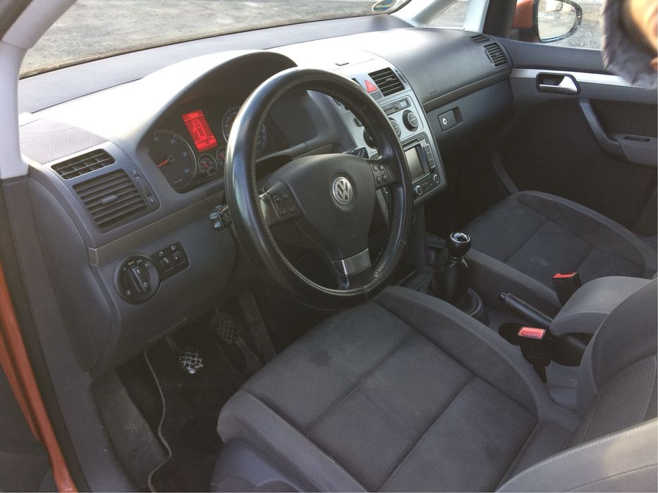 Wv Touran 7 locuri an 2010 inmatriculat