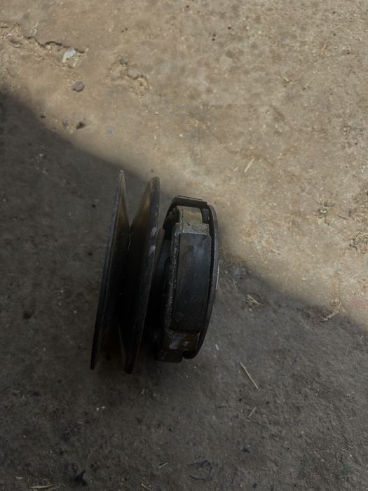 Продавам съединител