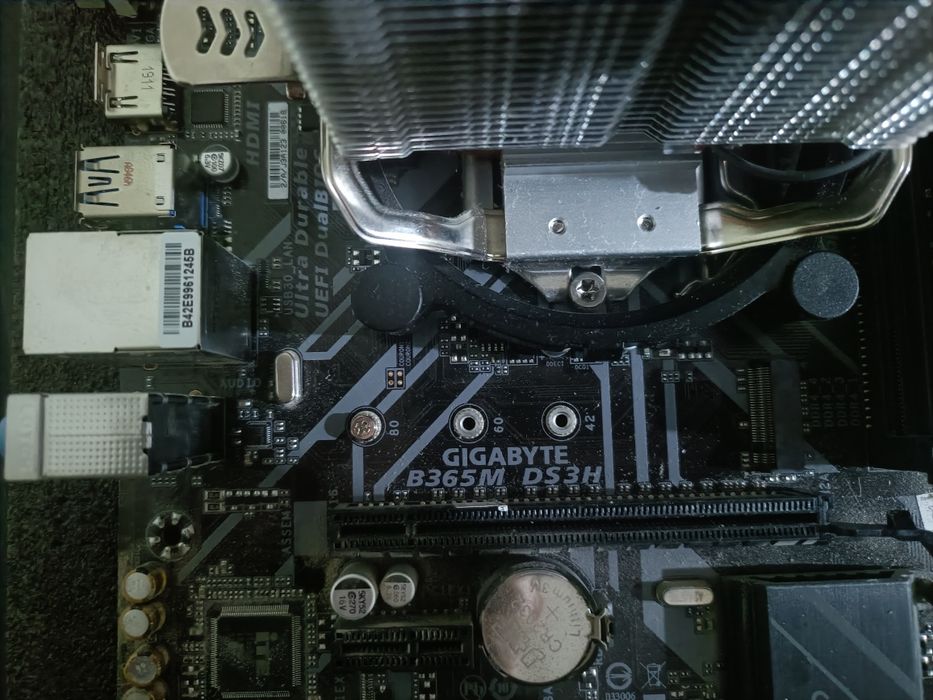 Продам материнскую плату