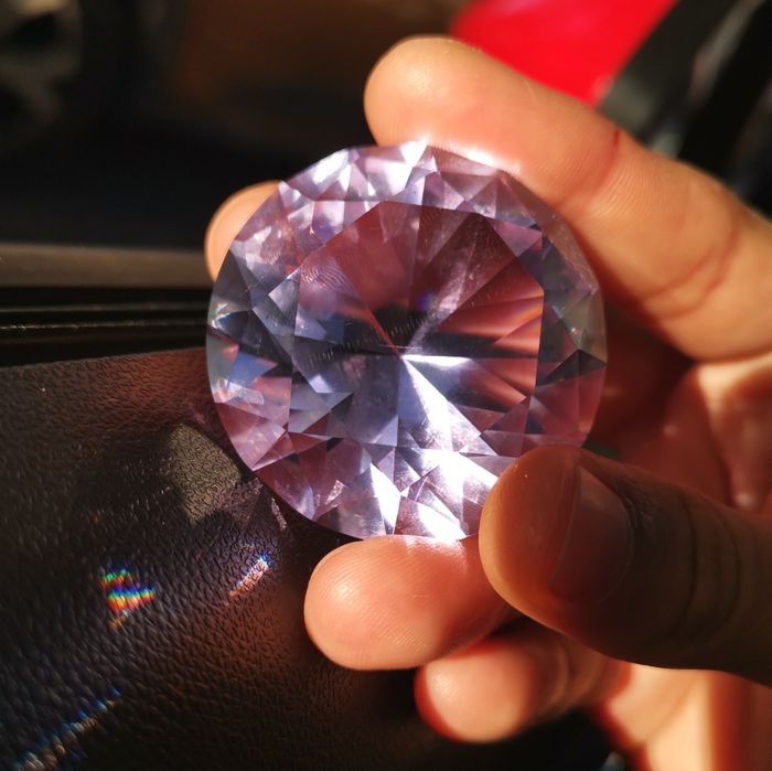 Diamant decorativ sticlă