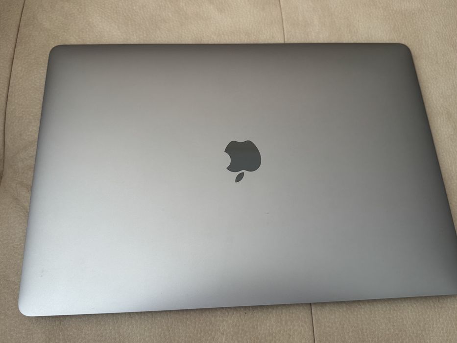 MacBook Pro 15 A1990 2018 TouchBar