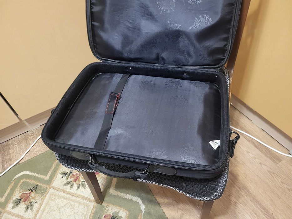 Продам сумку для ноутбука