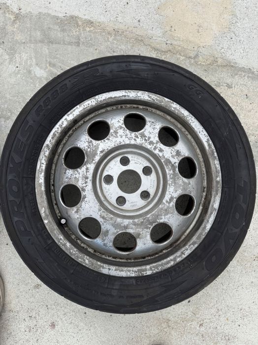 Toyo Proxes R888R semi-slick