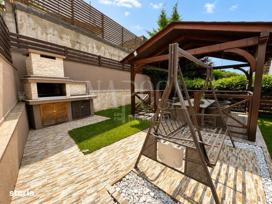 Casa 4 camere de vanzare in Floresti