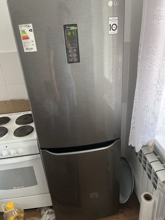 Продам холодильник