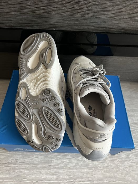 Оригинални маратонки Adidas Oznova W