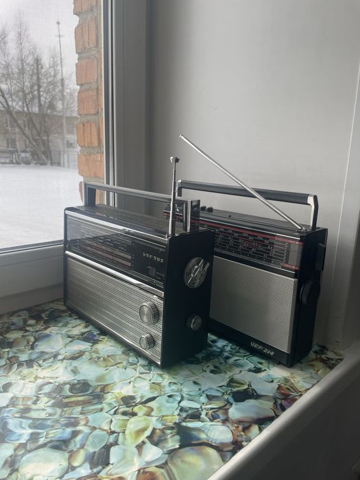 Советский радиоприемник Вэф-202