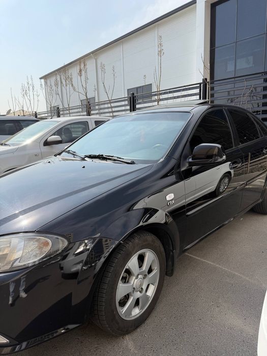 Gentra Sotiladi Qora 2019 moshina ozimzaniki lyuk abs bor balon yengi