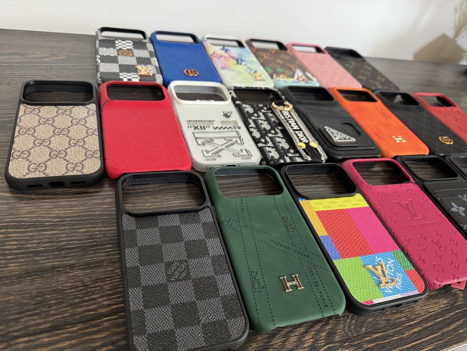 Husa Prada Gucci Lv Louboutin OffWhite - iPhone 17 Pro / 17 Pro Max