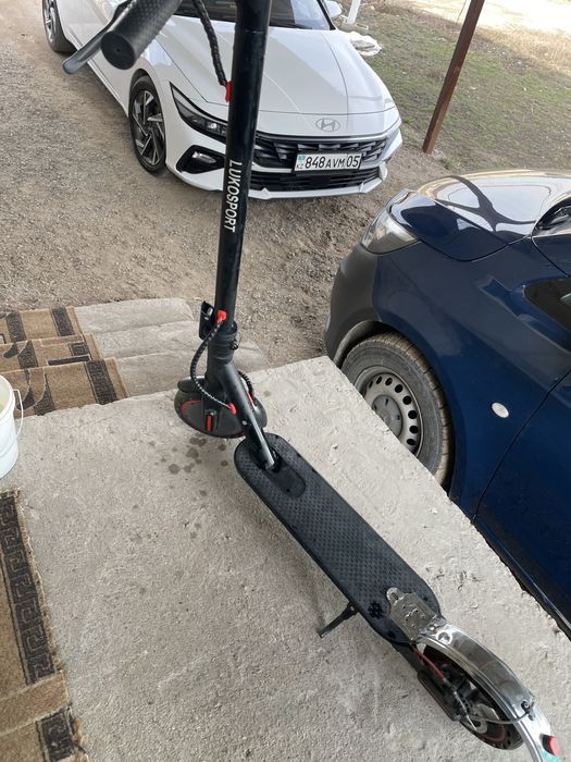 Продам электронный самокат