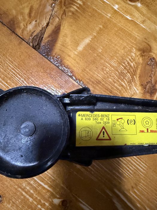 Крик за Мерцедес Вито W639 Metcedes Vito