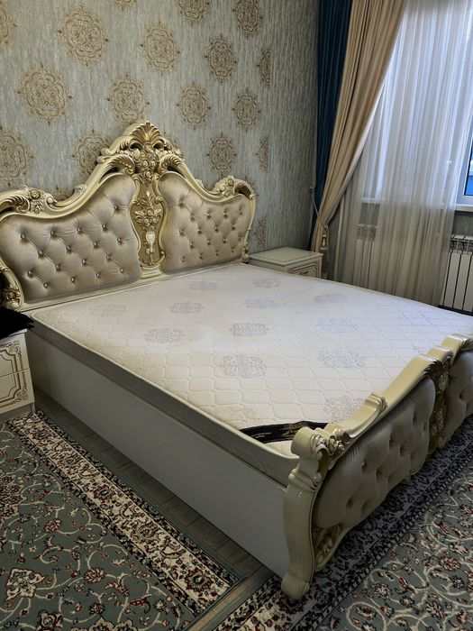 Продам спальную гарнитуру