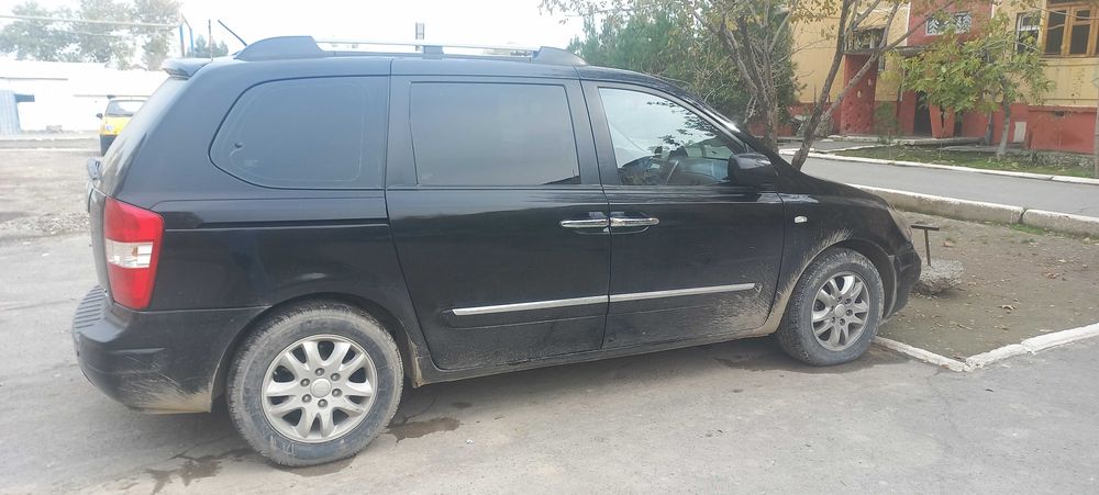 Kia carnival. Сотилади