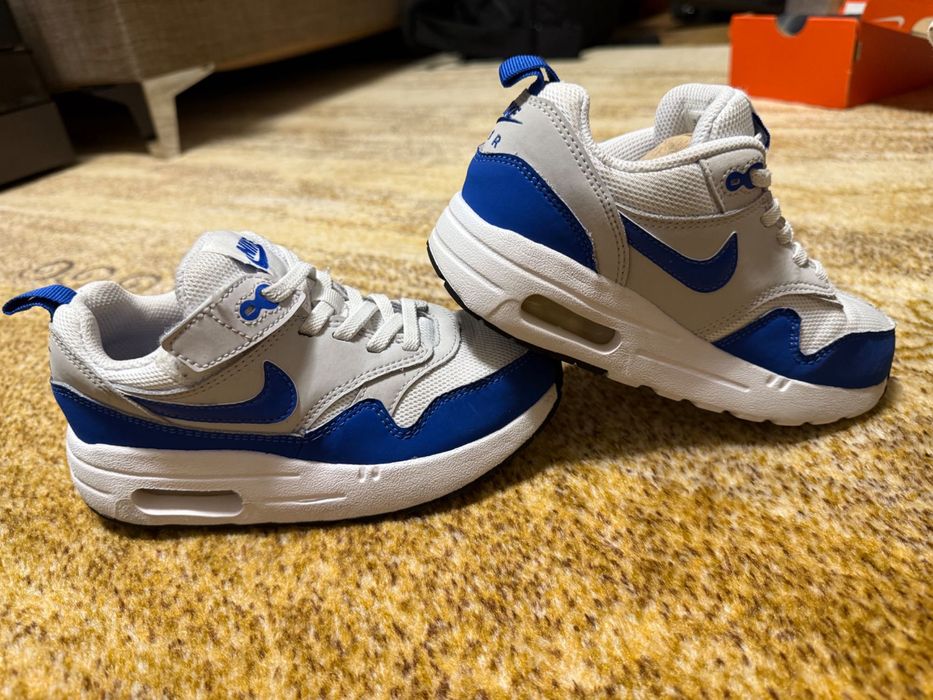 Adidași Nike originali mărimea 29,5