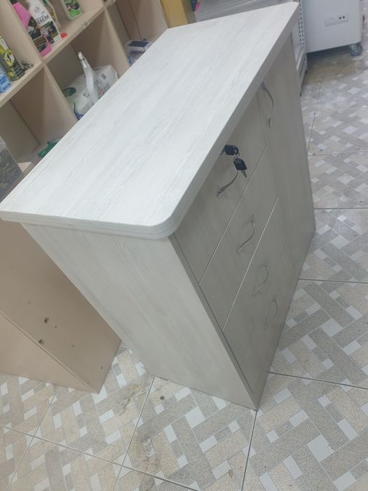 Tumba, Komod , oq teksturalik laminatdandan yaslagan, polkali, kalitli