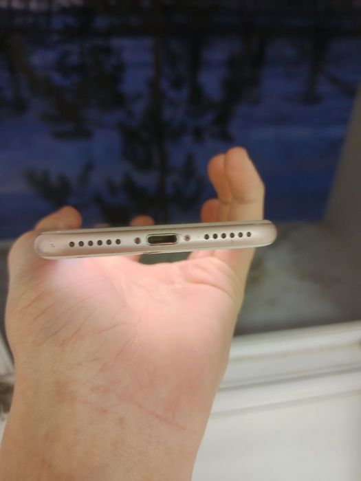Продам/обмен айфон 8