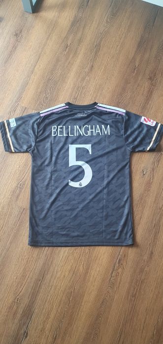 Tricou cu Bellingham de la real madrid