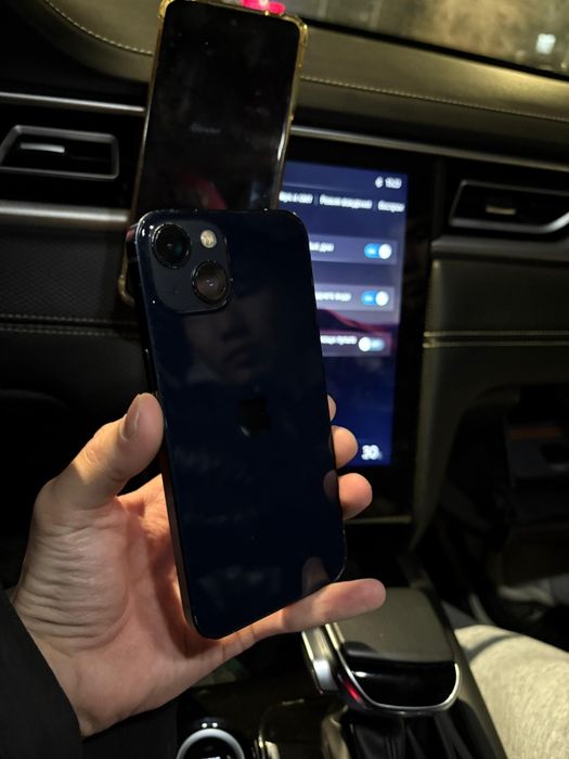 Айфон 13 продам.